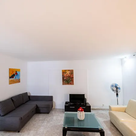 Simon's Place Tatil Evi *