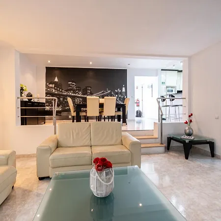 Simon's Place Ponta Delgada (Sao Miguel)