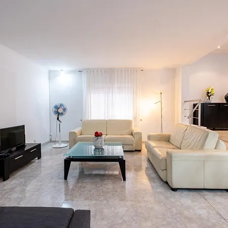 Simon's Place Ponta Delgada