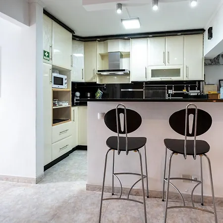 Simon's Place Tatil Evi *